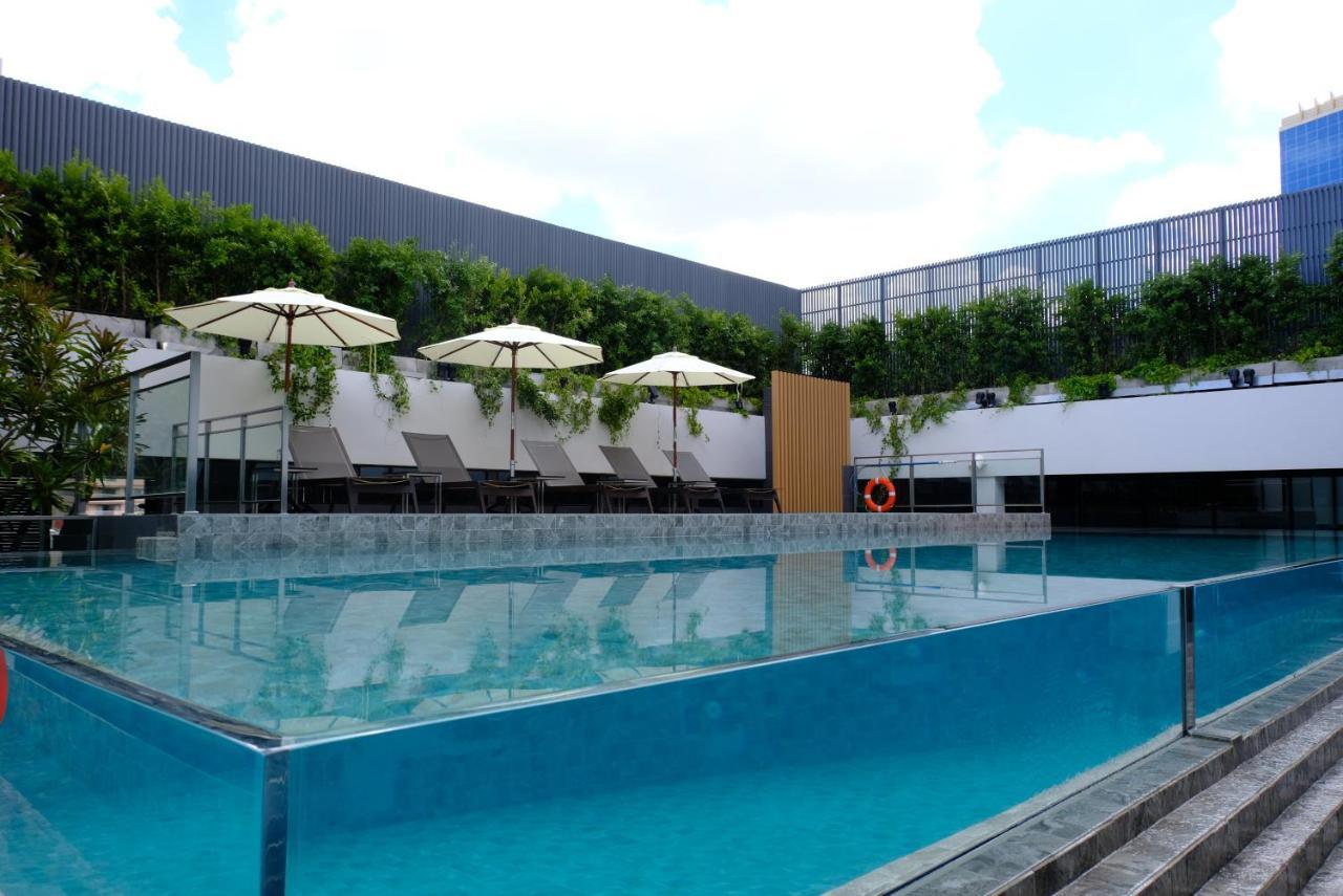 Amanta Hotel & Residence Sathorn Банкок Екстериор снимка