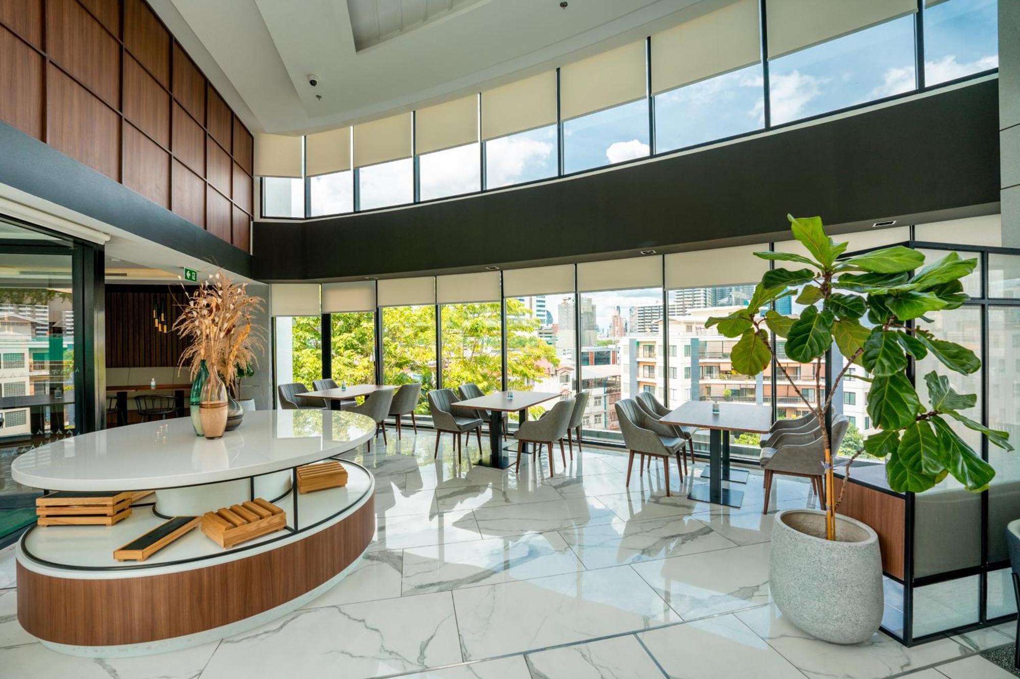 Amanta Hotel & Residence Sathorn Банкок Екстериор снимка
