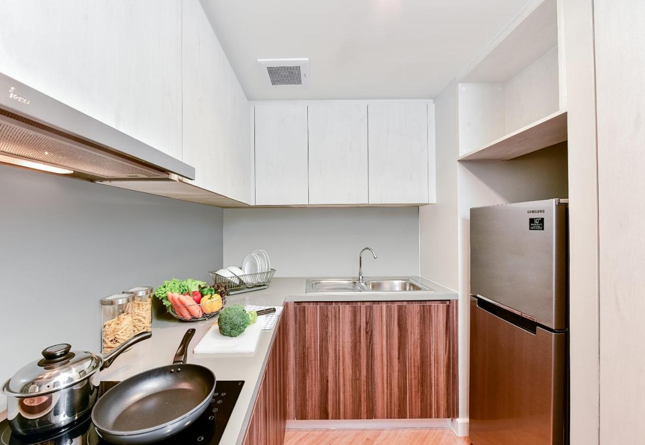 Amanta Hotel & Residence Sathorn Банкок Екстериор снимка