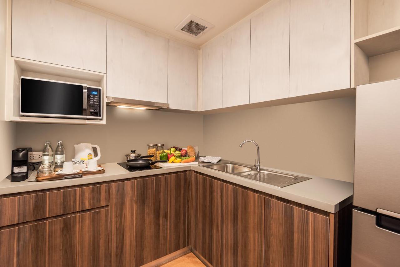 Amanta Hotel & Residence Sathorn Банкок Екстериор снимка