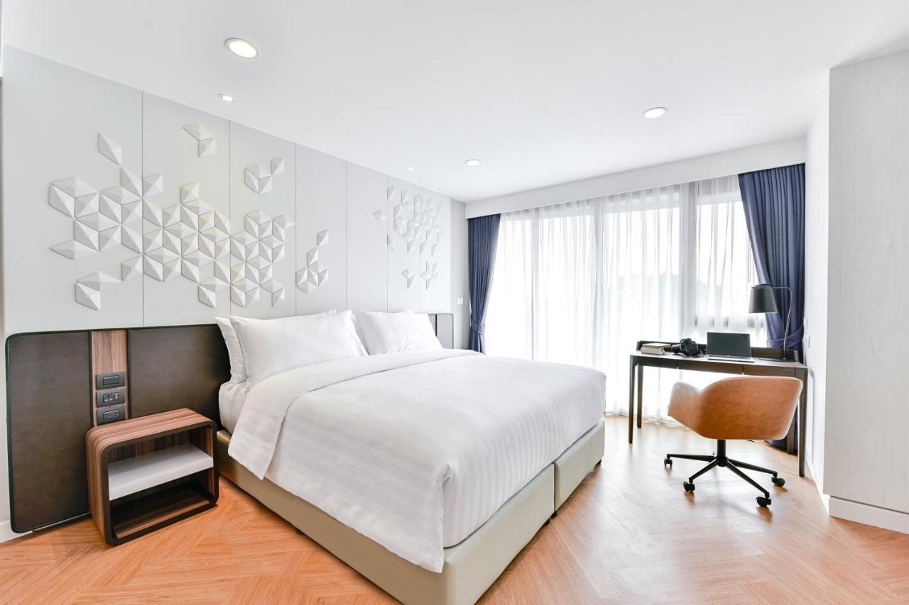 Amanta Hotel & Residence Sathorn Банкок Екстериор снимка